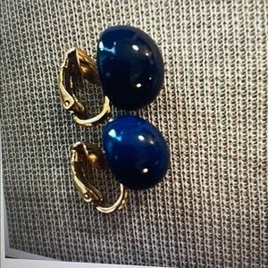 VTG Crown Trifari Navy Blue Gold Tone Clip On Earrings